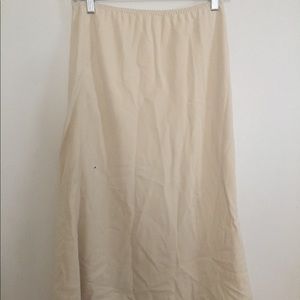 Banana republic cream skirt